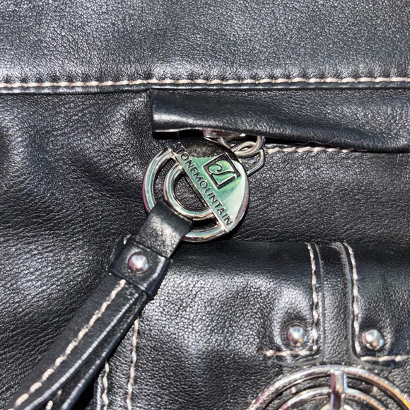 Stone Mountain Black Genuine Leather Shoulder Bag with Blue Paisley Interior - Picture 6 of 7